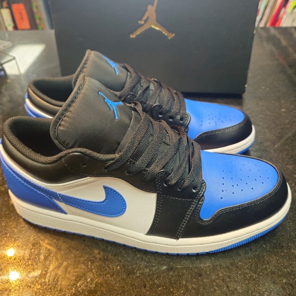 AIR JORDAN 1 RETRO LOW ROYAL TOE sz 9.5 - Picture 3 of 12